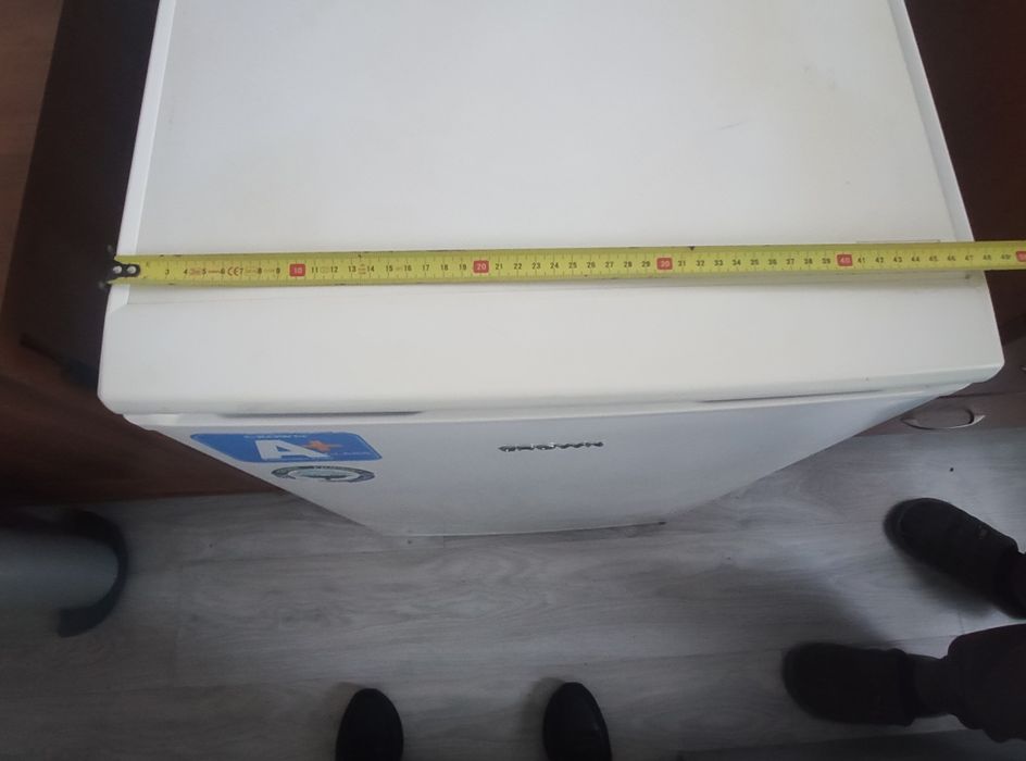 Малък бял хладилник!!!