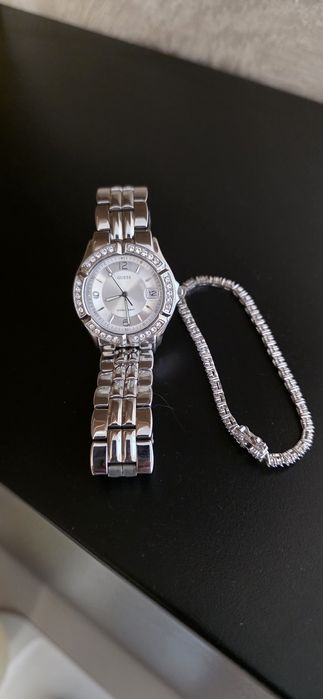 Ceas Guess dama argintiu
