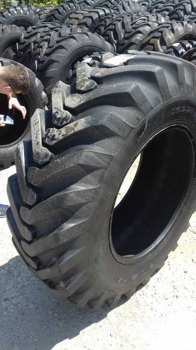 anvelope Buldo 16.9-28 Ozka cauciucuri JCB cu 14PR rezistente