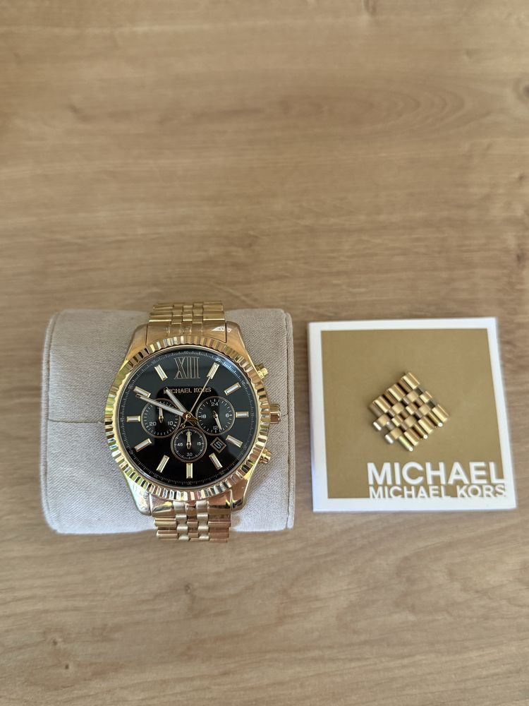 Мъжки часовник Michael Kors Lexington Chronograph Gold
