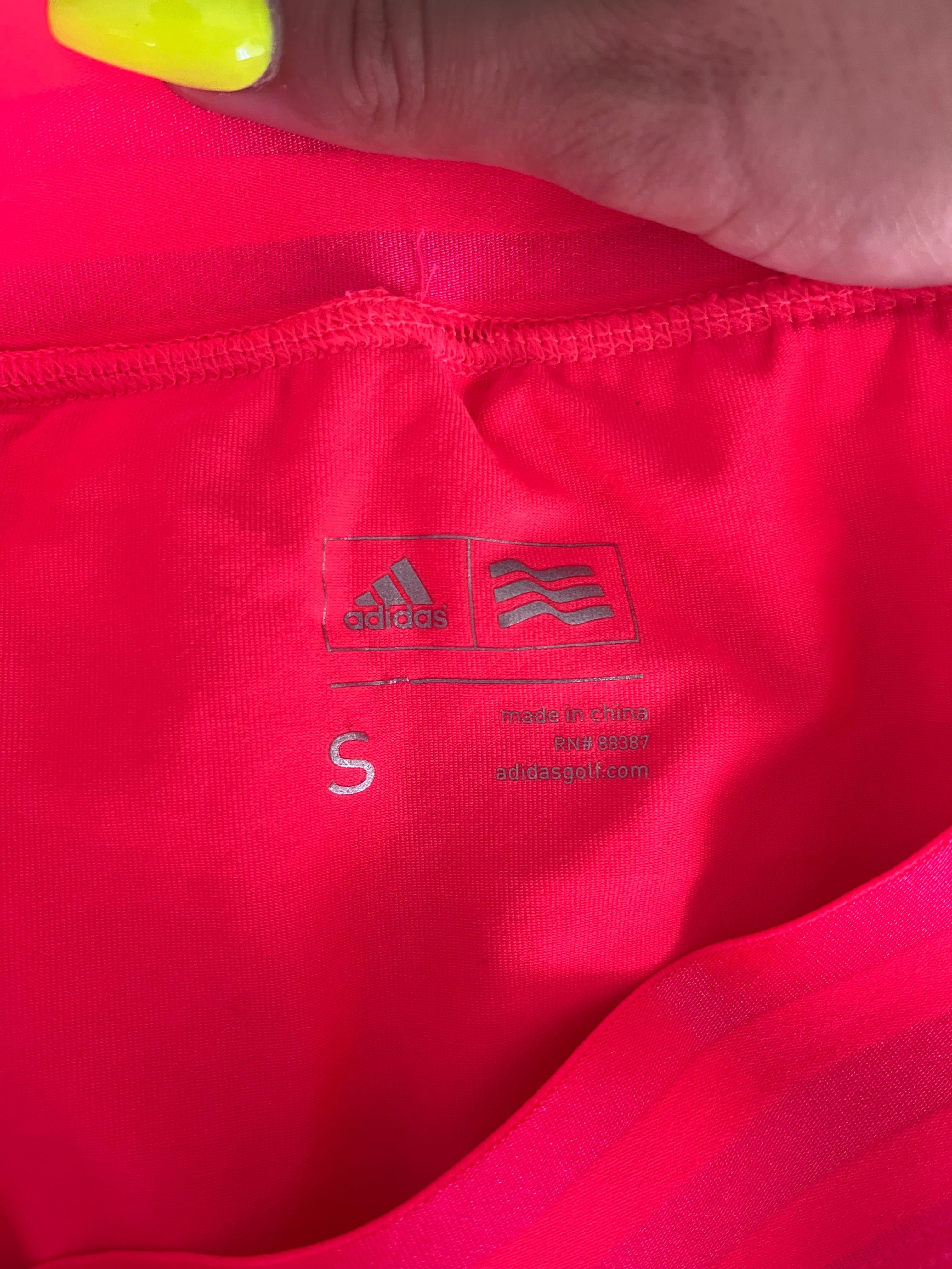 Продавам оригинална спортна пола панталон на Adidas