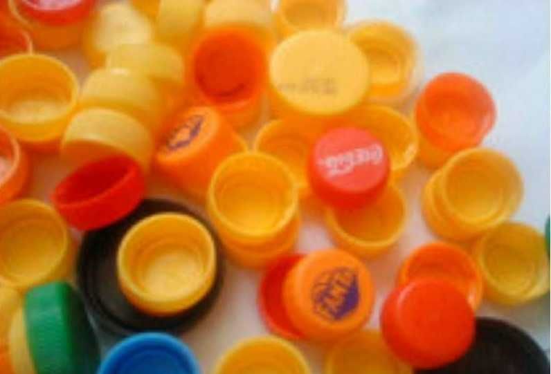 Criza Mondiala a Plasticului, vindem 100 capace de plastic