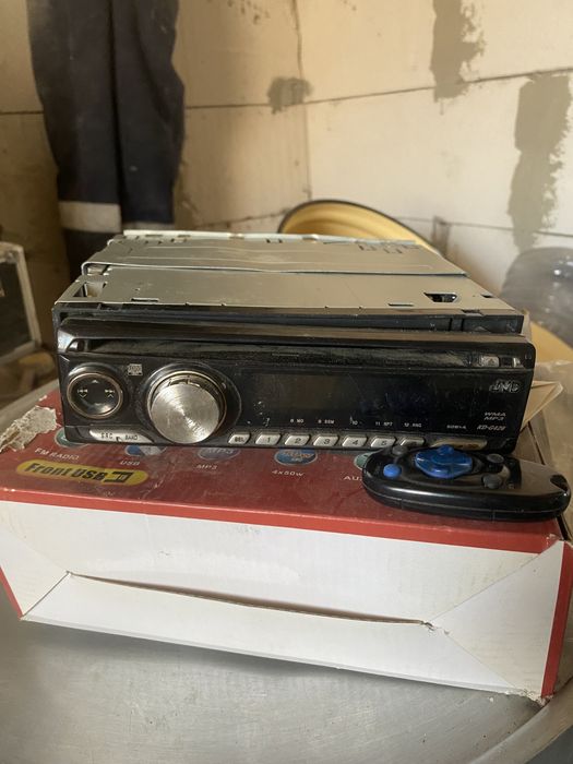 Продам магнитолу JVC