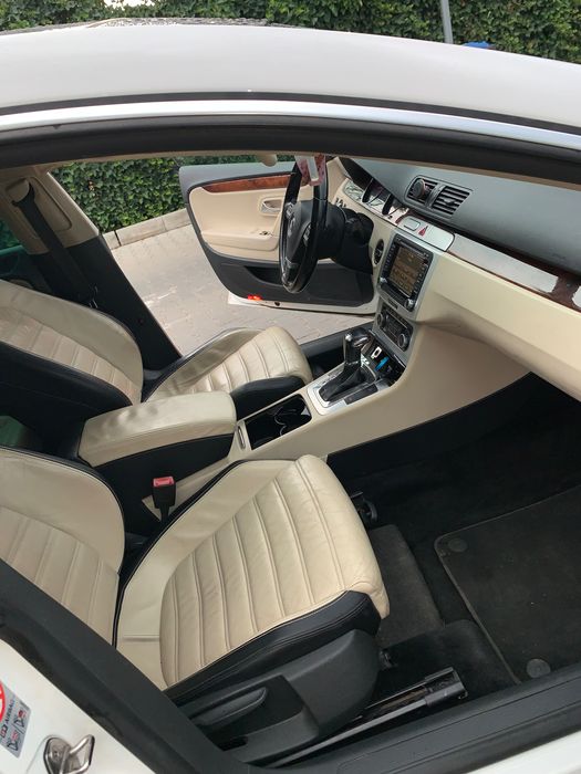 Vând Volkswagen Passat cc  2010