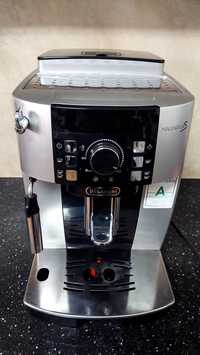 expresor aparat cafea Delonghi magnifica s garanție