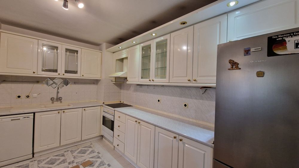 Продавам Италианска Кухня