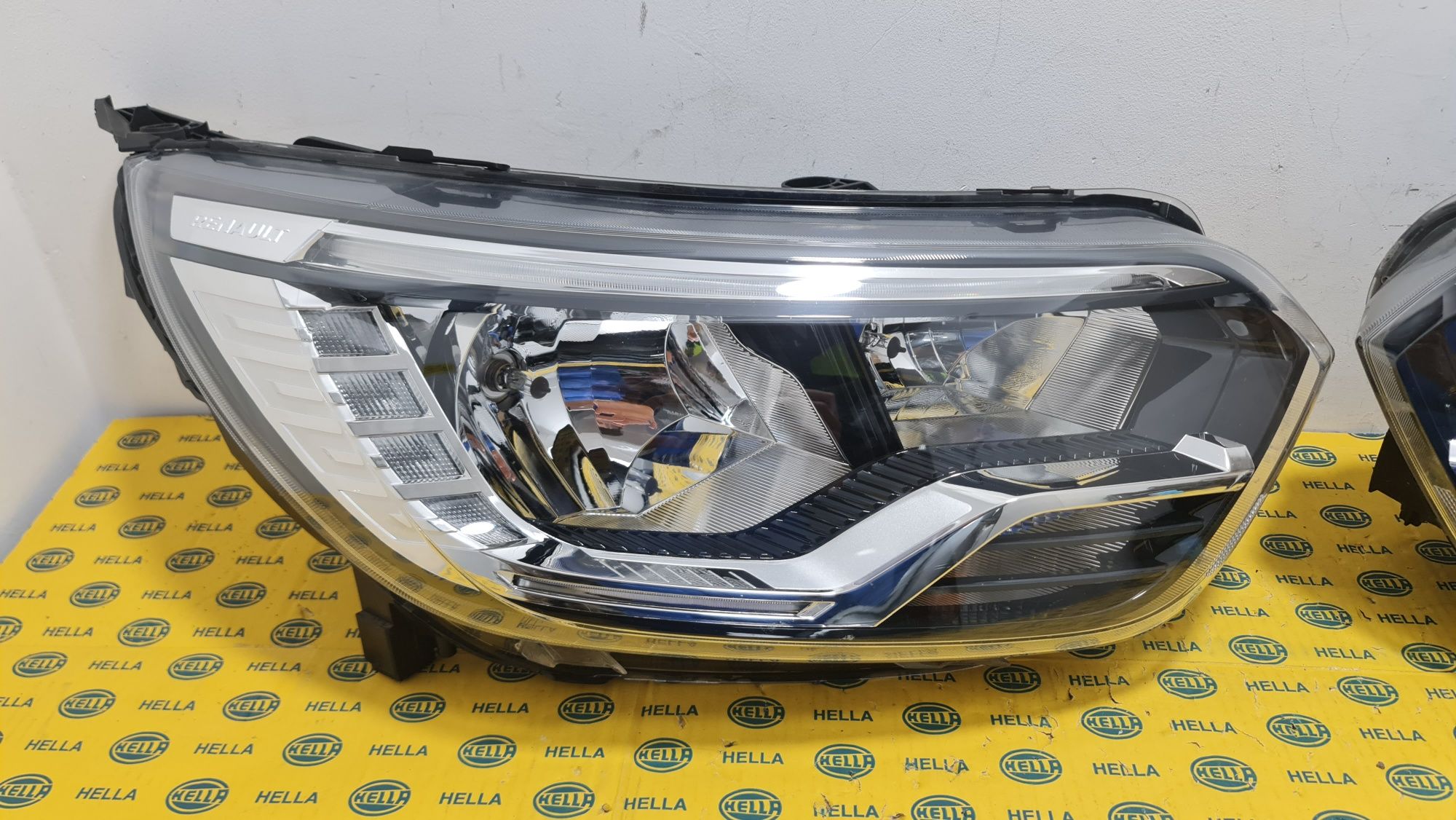 Far faruri Renault Kangoo Express 2020+