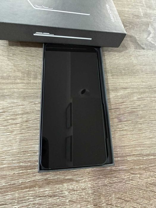 Телефон Samsung Galaxy S25 Edge-ново
