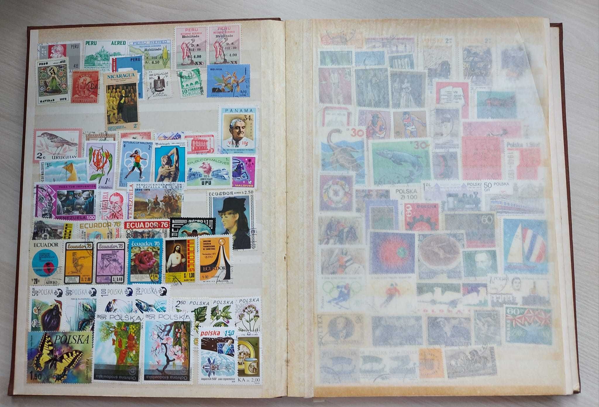 De vânzare clasoare cu timbre de colecție