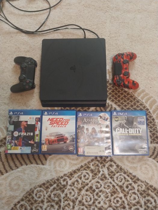Play Station 4 Slim с 2 джойстиками