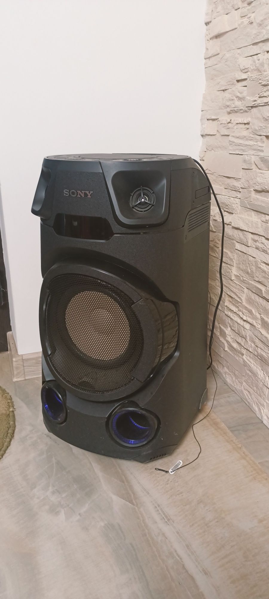 Vand boxa SONY putin folosita