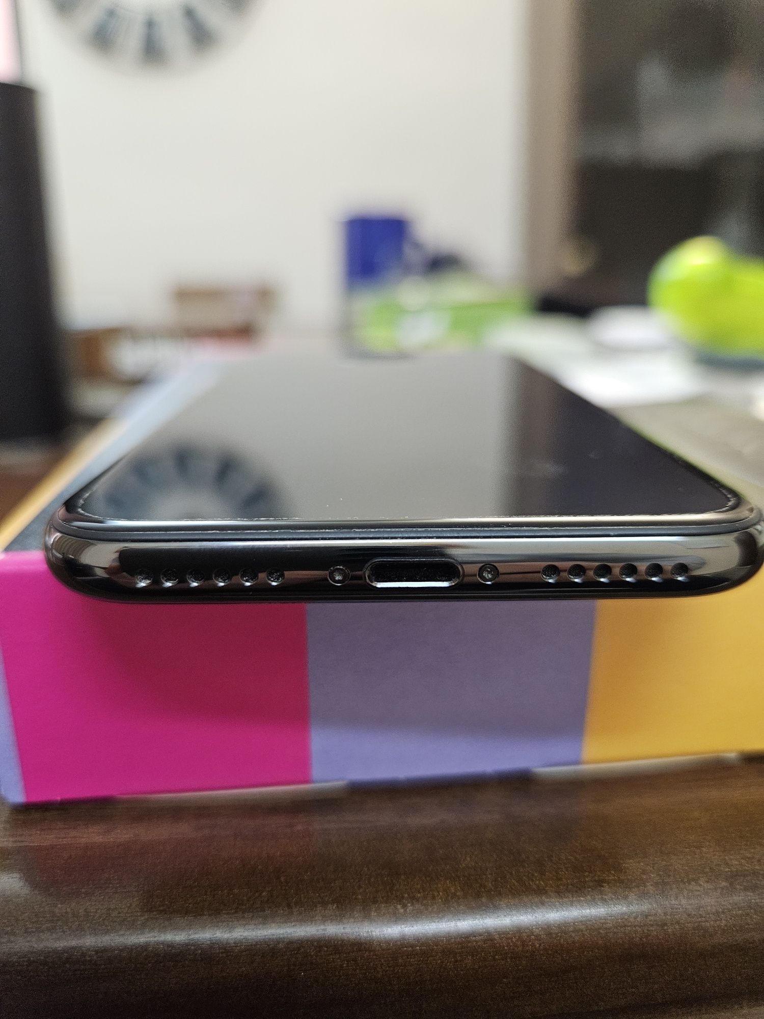 Apple    Iphone X