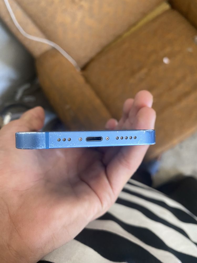 Iphone 13 sotlad holati ideal aybi ekranga azginca sarapina bor blnmed