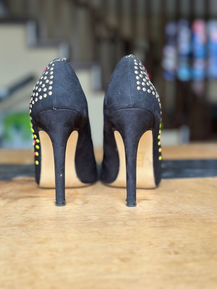 Pantofi stiletto nr 35