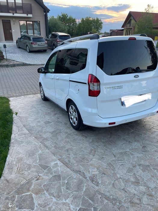 Ford Tourneo Courier Euro 6, motor 1.5 Diesel, stare perfecta