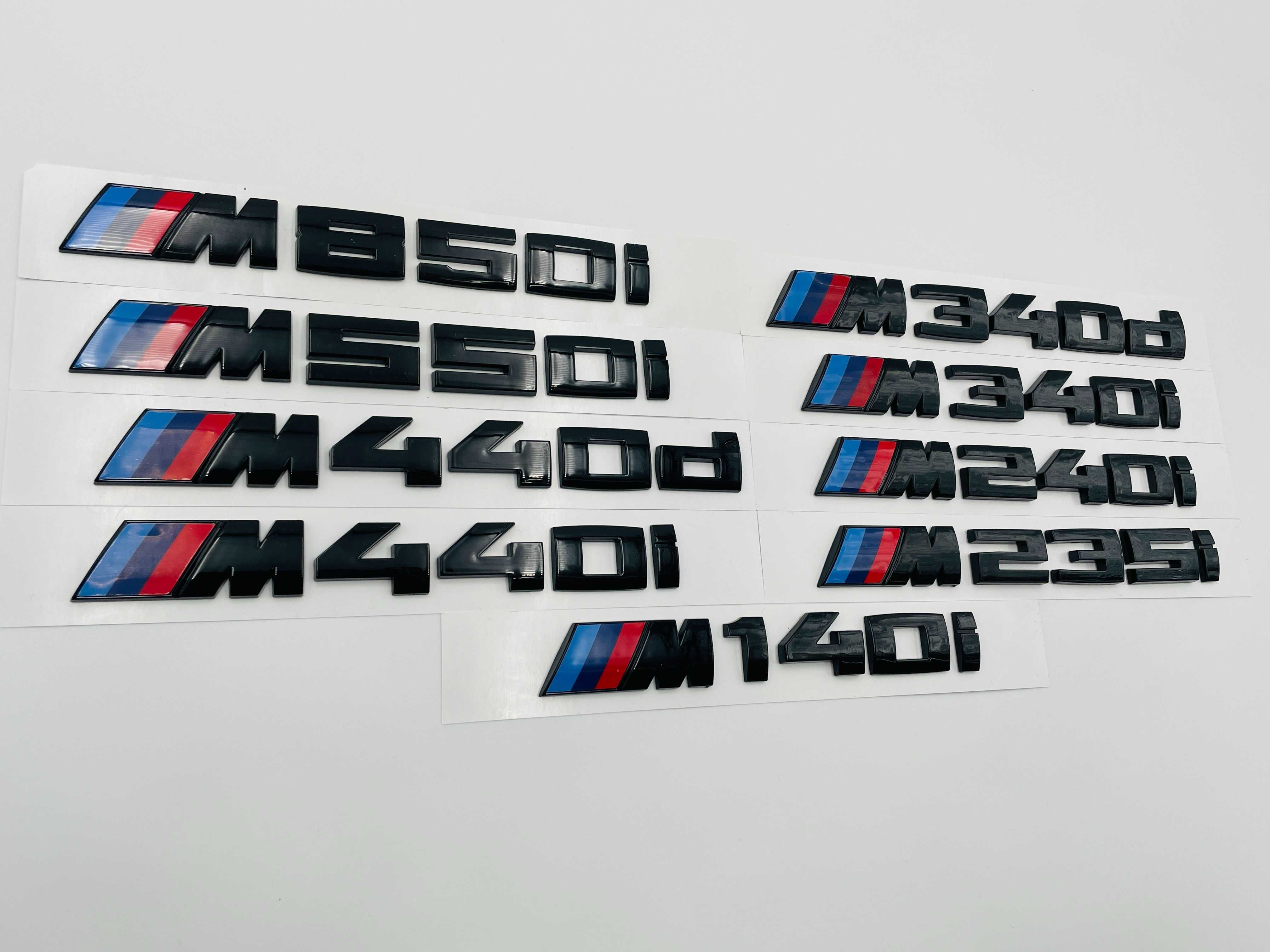 Emblema compatibila BMW M440i negru