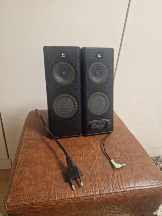 Vând boxe  Logitech
