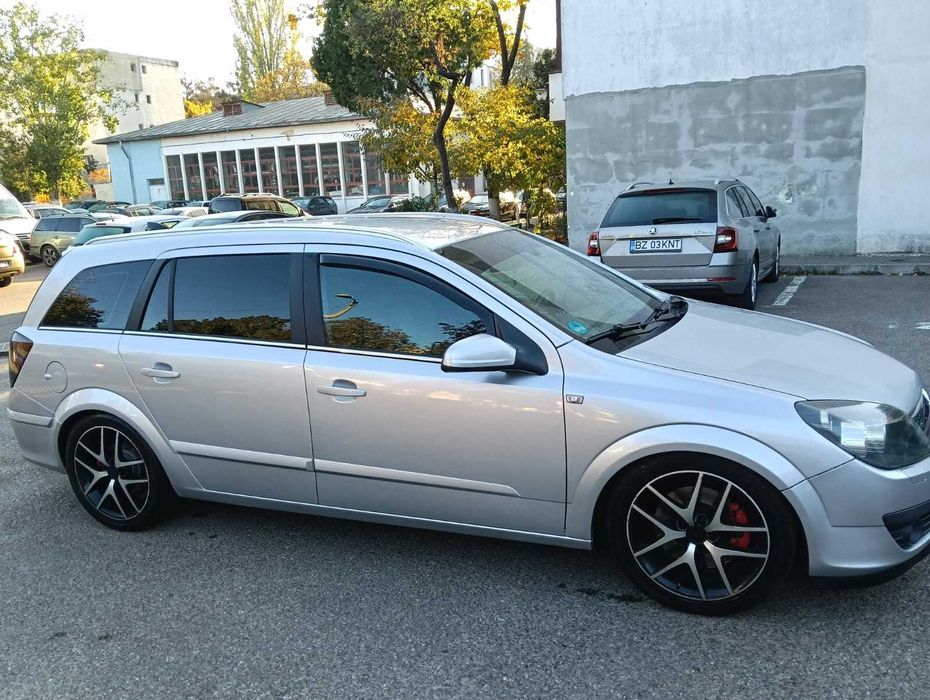 Vând Opel Astra H