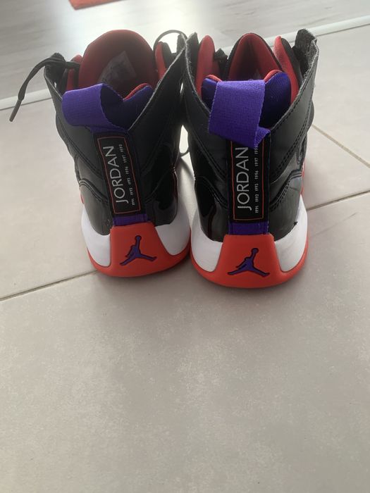 Jordan jumpman two trey raptors