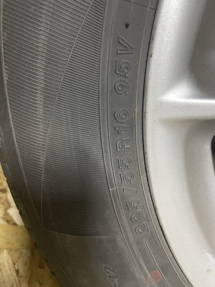 Yokohama шины летние R16
