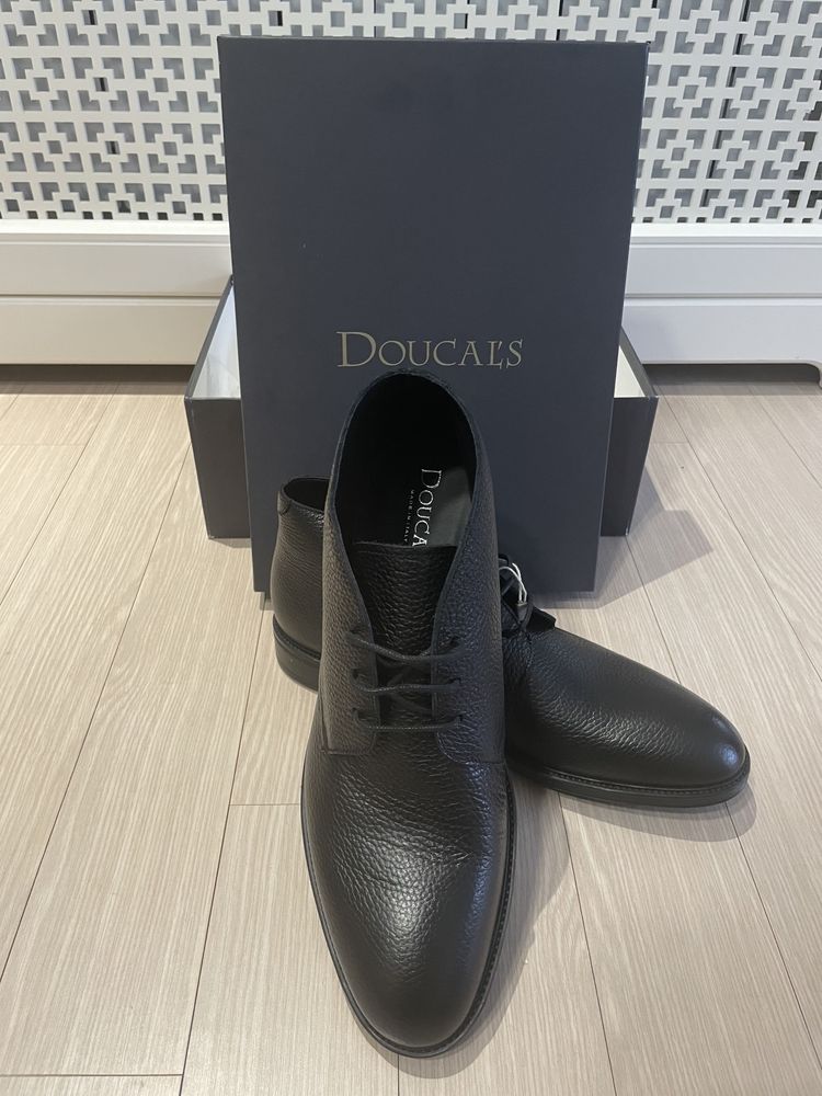 Продам новые итальянские мужские ботинки Doucal’s