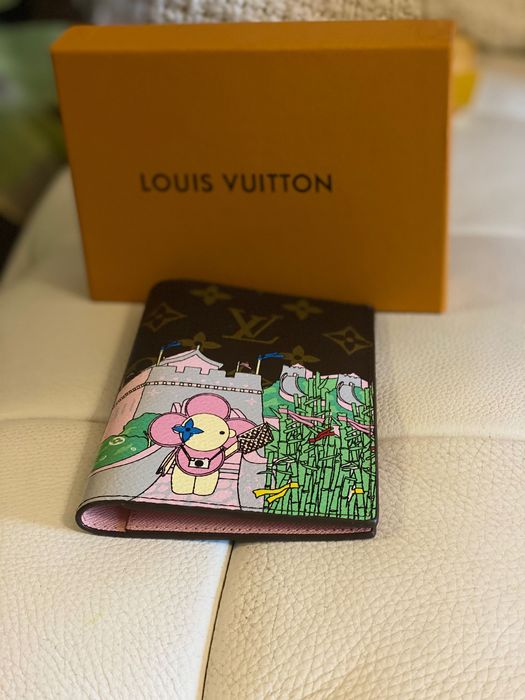 Калъф за паспорт LV* card holder Louis Vuitton