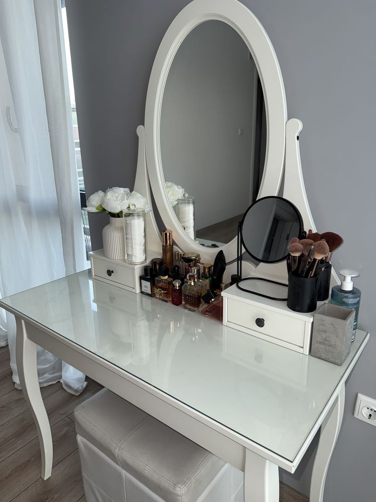 Тоалетка Икея Hemnes