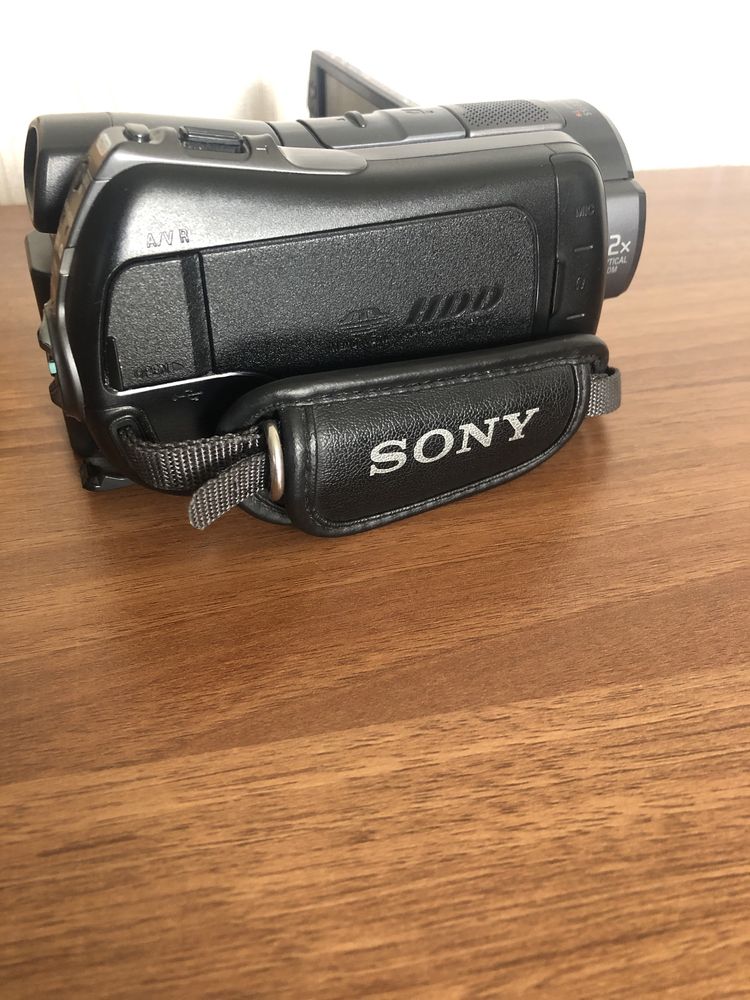 Продам видиокамеру sony ..Характеристики  камеры на фото .