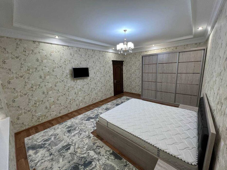 Сдается 2х комнатная квартира на 2 этаже 11споликлиника