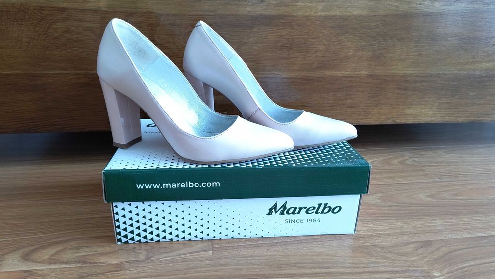 Vând pantofi din piele Marelbo