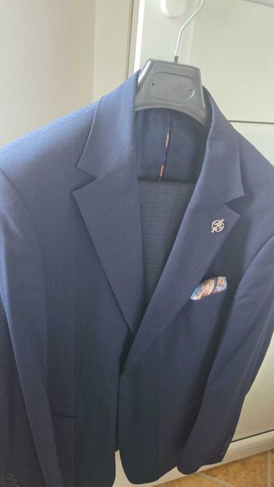 Costume bărbătești de vanzare ,purtate. Curățate profesional