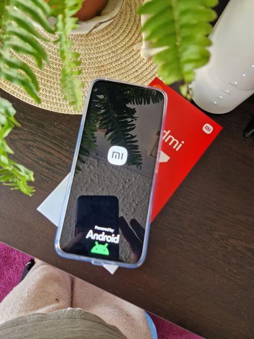 Нов смартфон Redmi 13