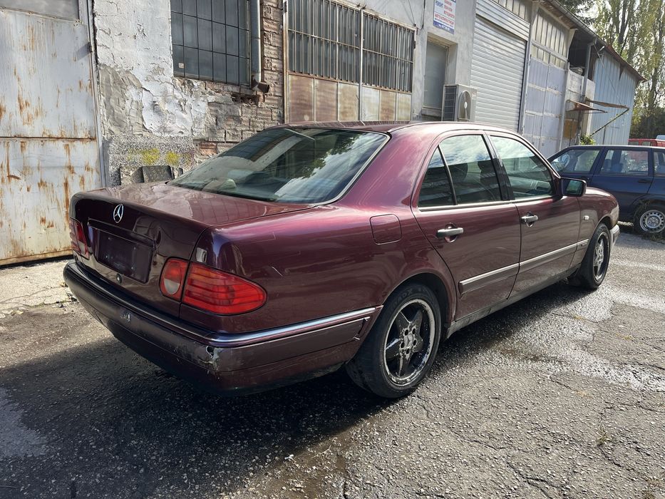 На части Mercedes E200 W210 (136 к.с. Автомат)