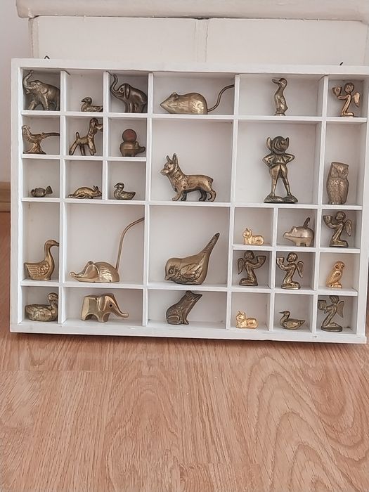 Miniaturi bronz cu dulapior