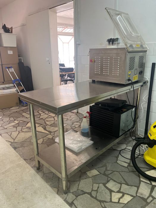 Работна маса / плот неръждавейка