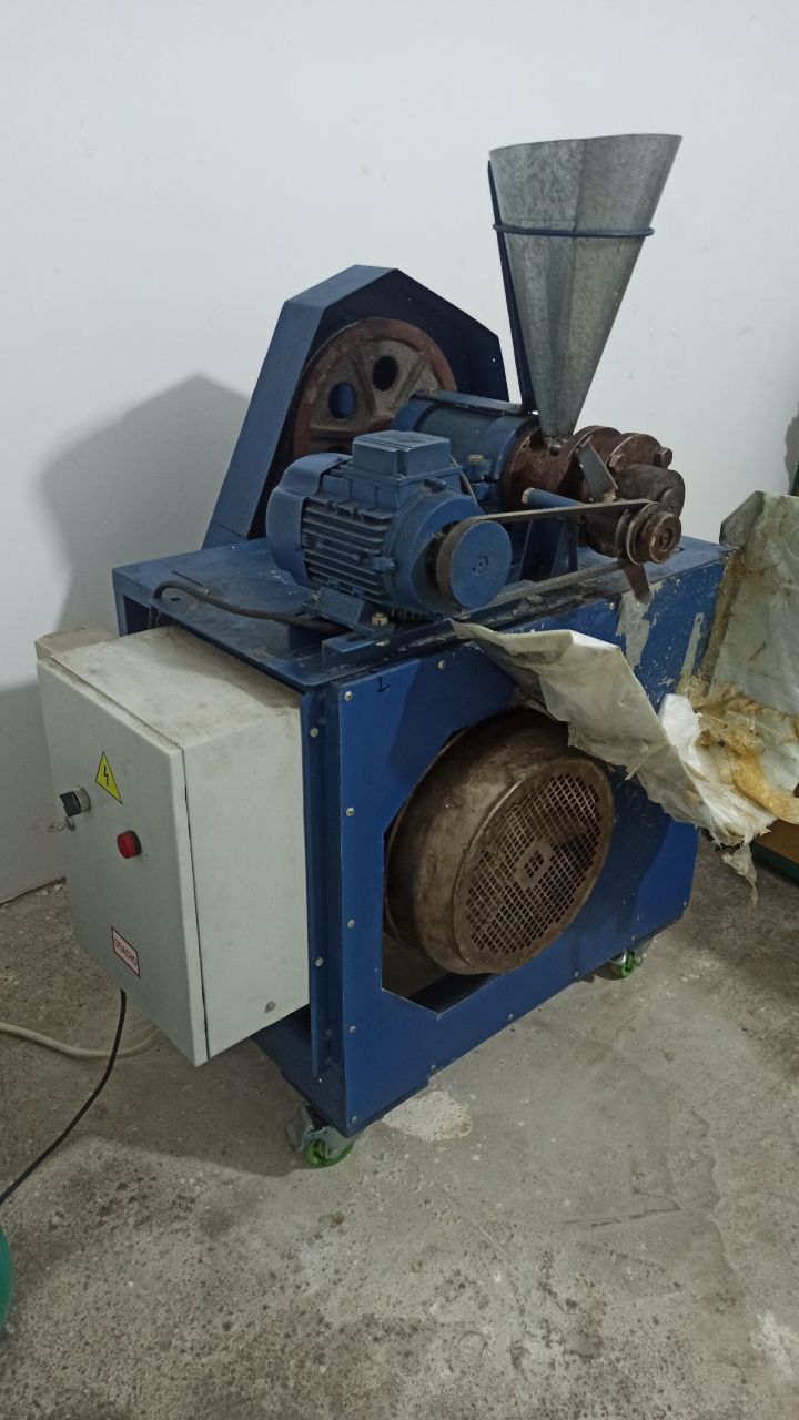 Kukuruz ishlab chiqarish uskunasi