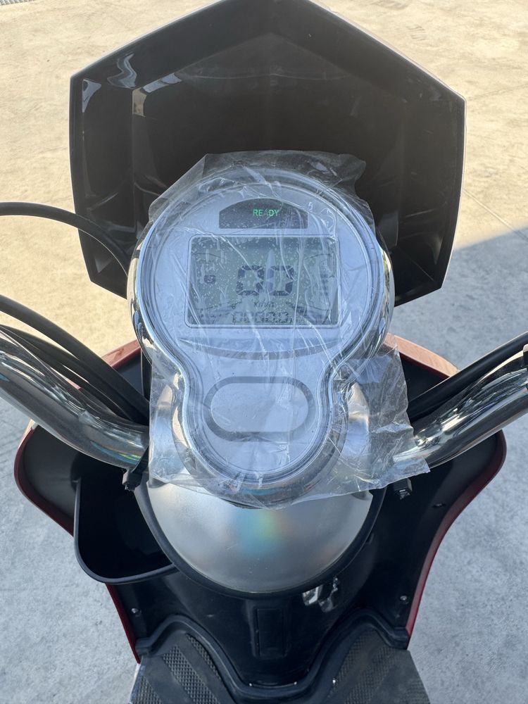Триместна електрическа триколка MaxMotors X2 1500W
