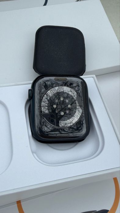 Apple watch series 8 LTE 45мм.