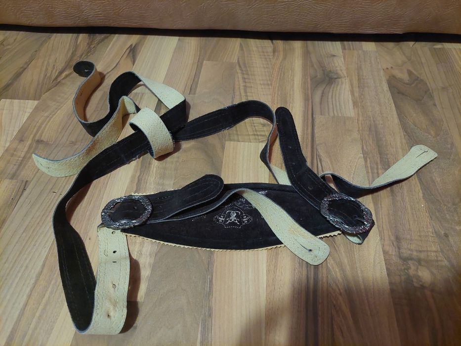 Bretele maro din piele intoarsa pentru pantaloni bavarezi
