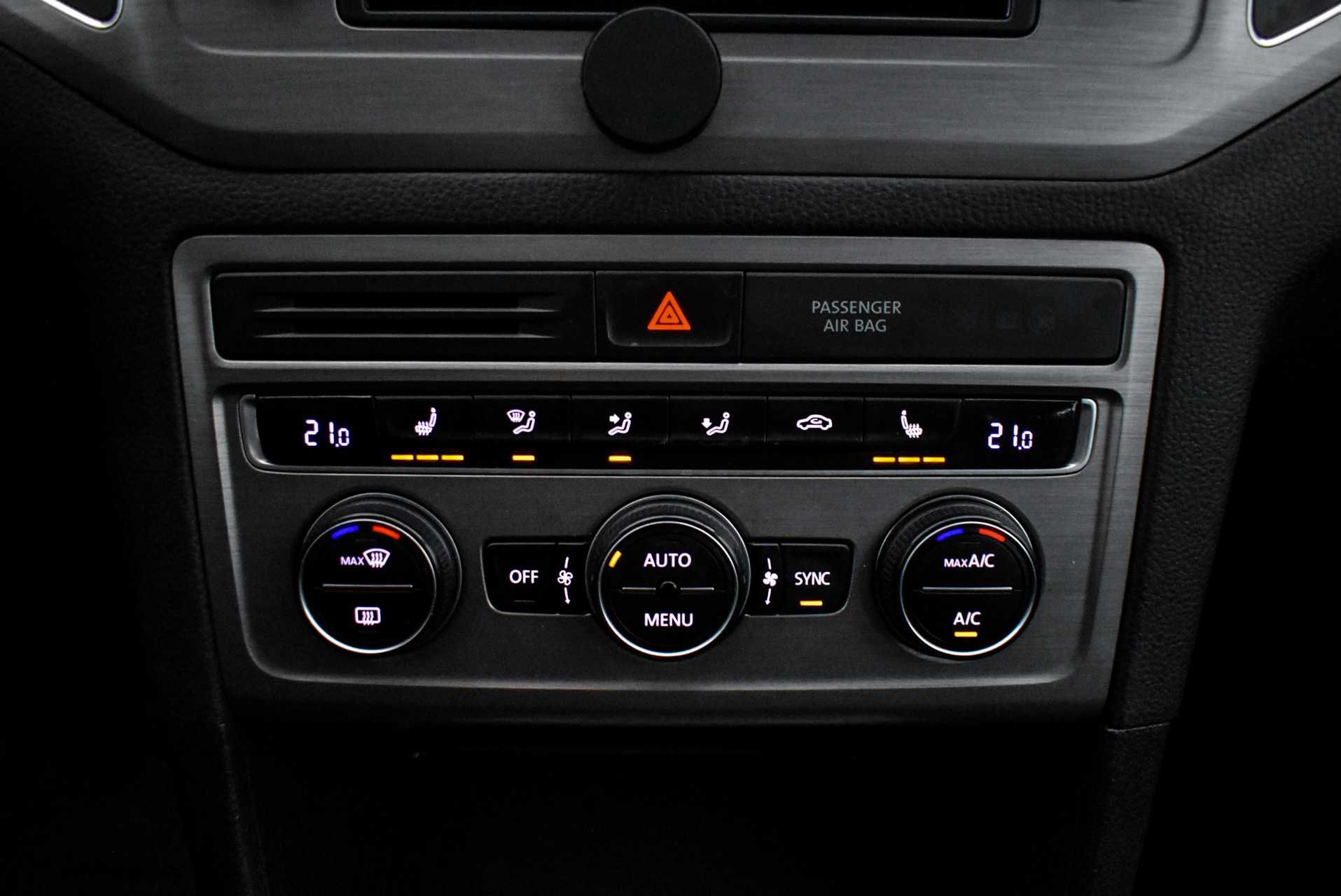 Volkswagen Golf Sportsvan - Дистроник