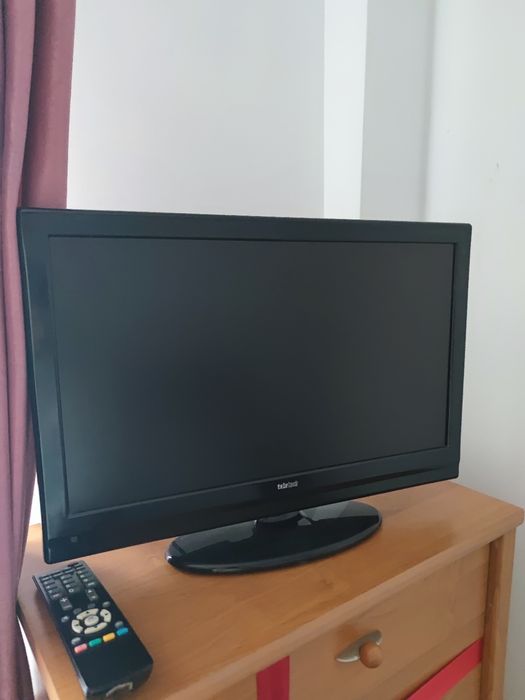Televizor LED FullHD, diagonala 22 inch, 40W, HDMI