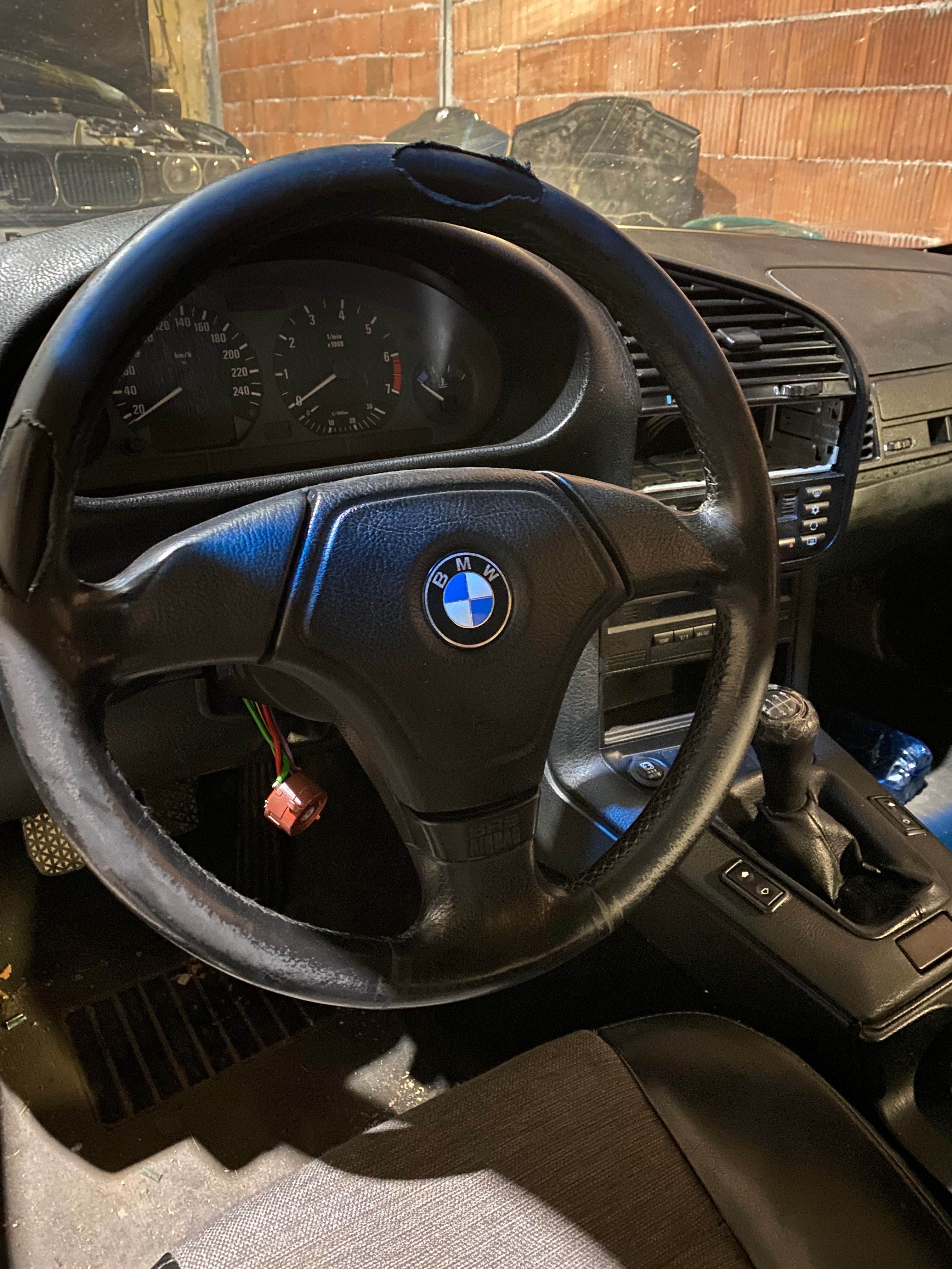 Bmw 318i на части