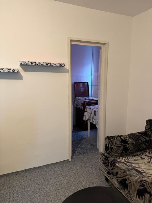 Inchiriez garsoniera zona Obcini