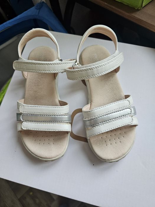 Sandale fetita albe Geox, marimea 31