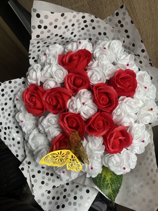 Buchete si arnajamente florale