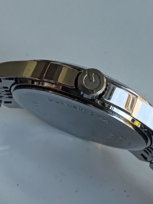 Ceas Gucci G Timeless Diamonds Quartz 38 mm