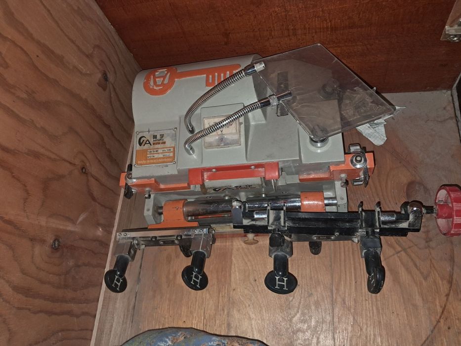 Станок для изготовления ключей