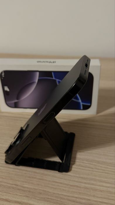 Iphone 16 pro black