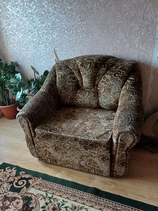 Продам кресло Софу