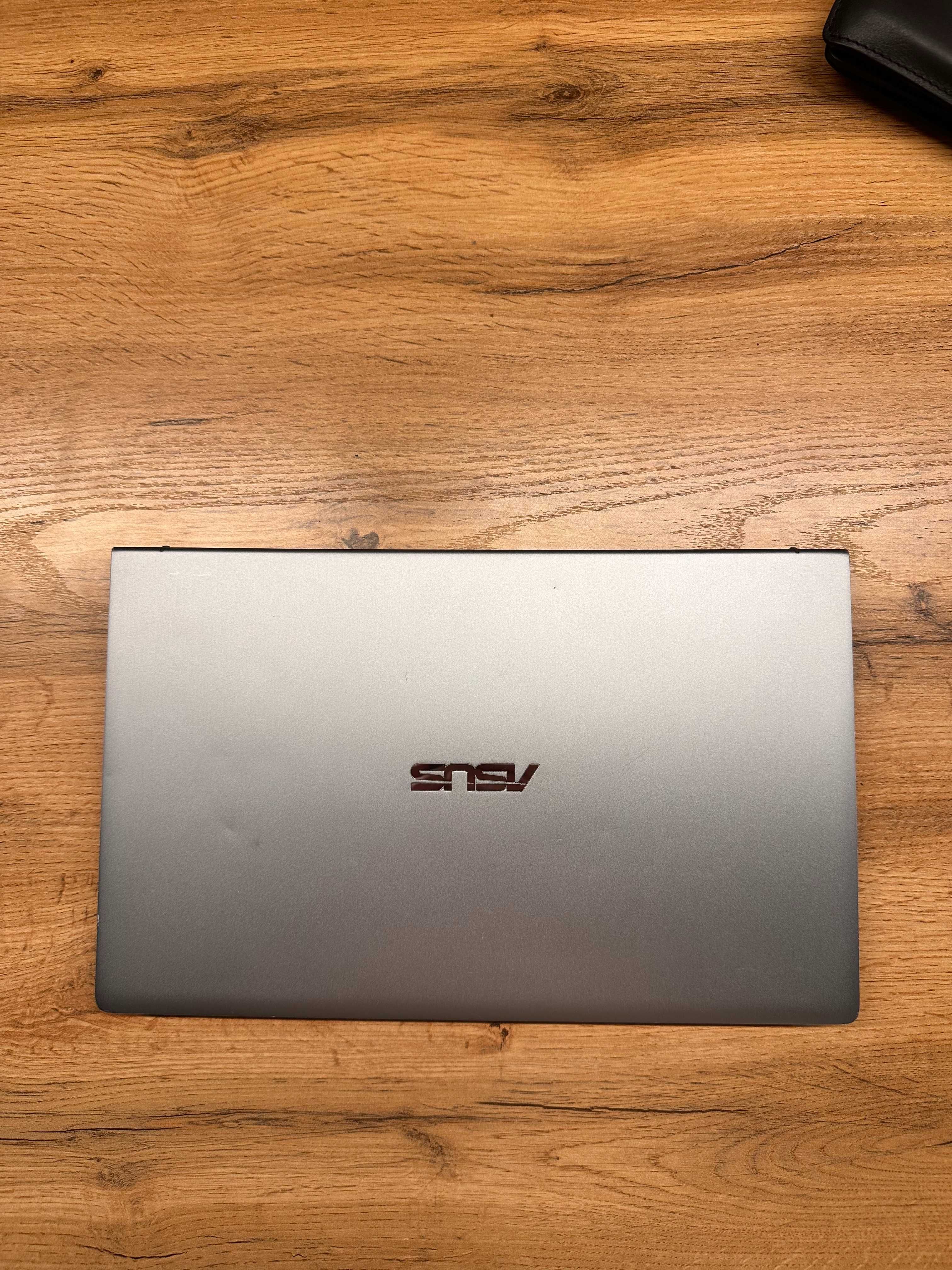 Asus Zenbook 14 Ryzen 5 4500U with Radeon Graphics